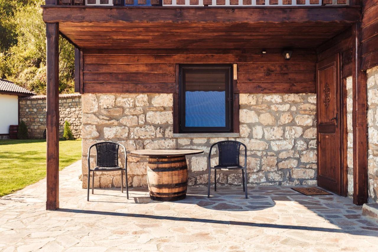 Guest House Hristova Kashta - Христова Къща Cherni Vrŭkh Esterno foto