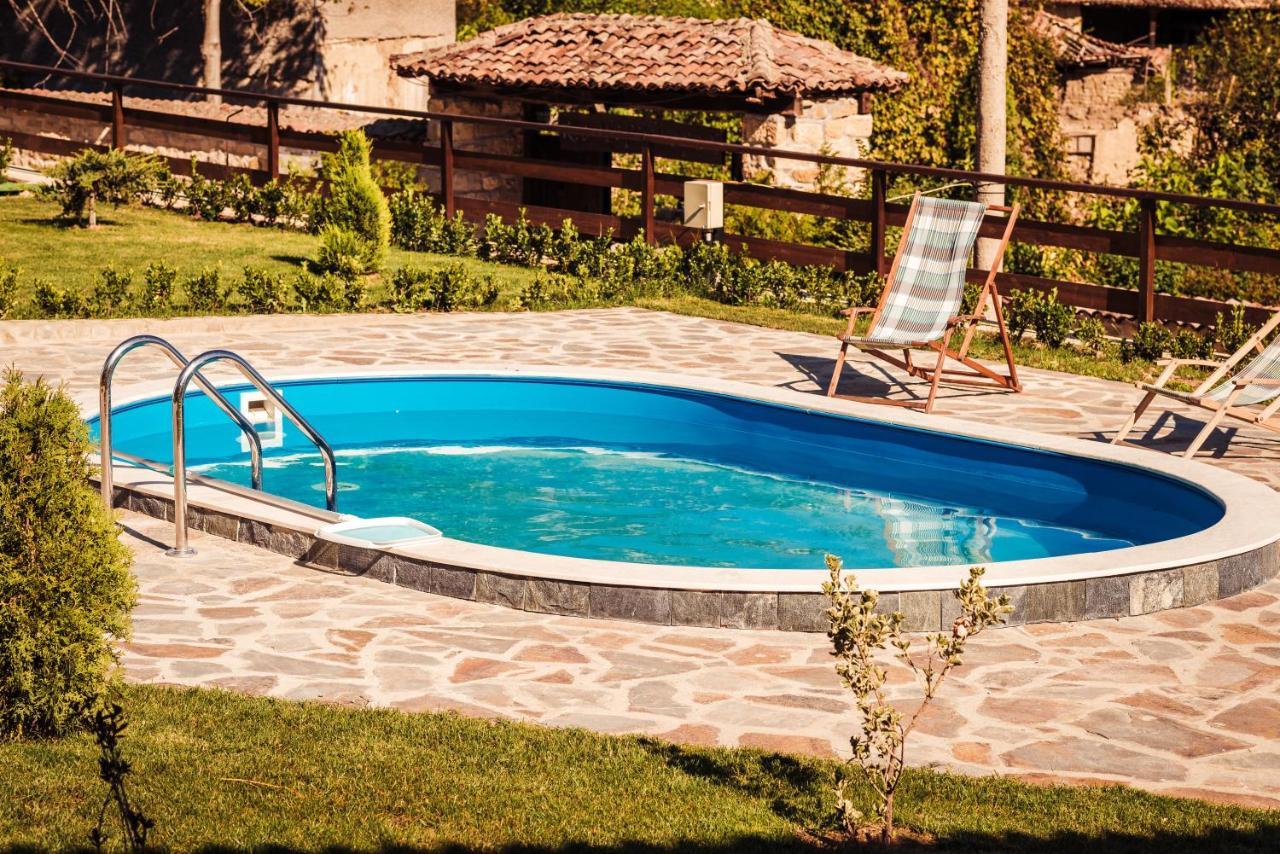 Guest House Hristova Kashta - Христова Къща Cherni Vrŭkh Esterno foto