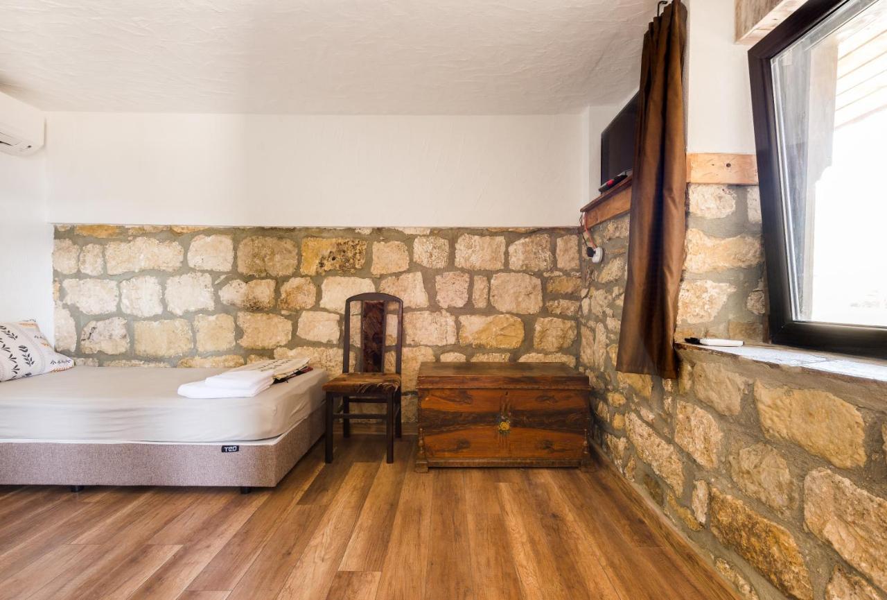 Guest House Hristova Kashta - Христова Къща Cherni Vrŭkh Esterno foto