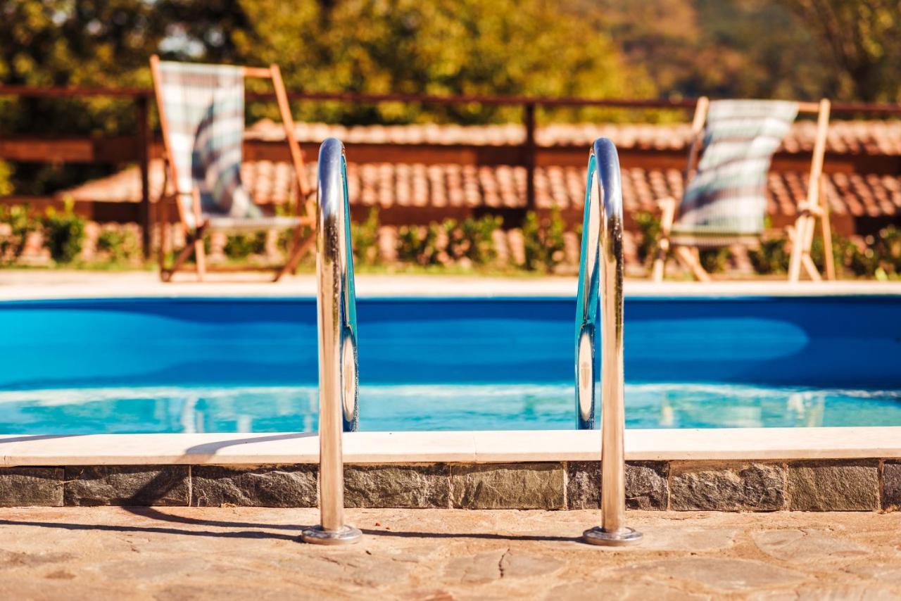 Guest House Hristova Kashta - Христова Къща Cherni Vrŭkh Esterno foto