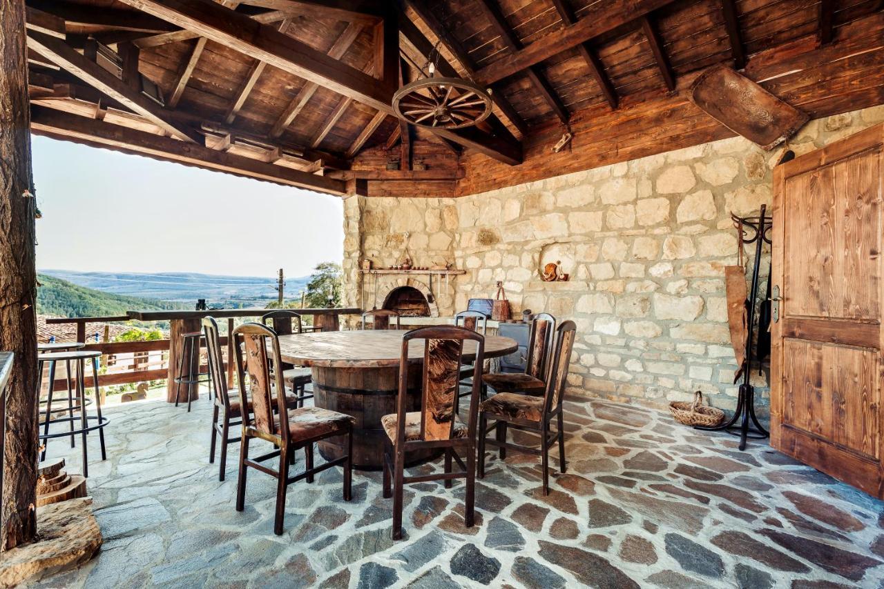 Guest House Hristova Kashta - Христова Къща Cherni Vrŭkh Esterno foto