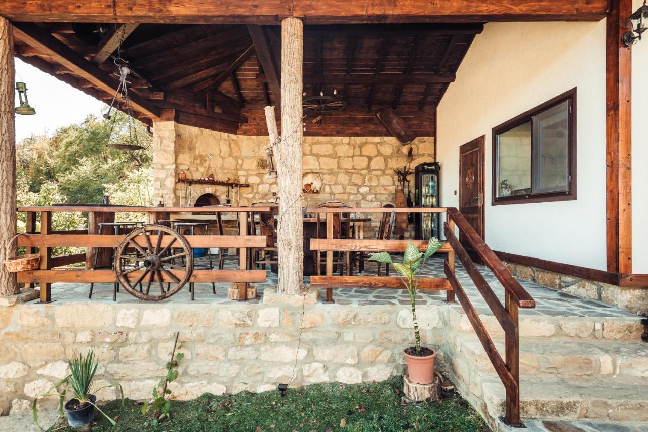 Guest House Hristova Kashta - Христова Къща Cherni Vrŭkh Esterno foto