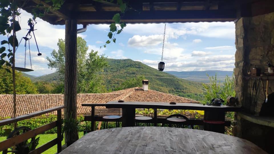 Guest House Hristova Kashta - Христова Къща Cherni Vrŭkh Esterno foto