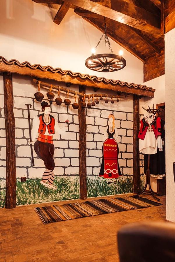Guest House Hristova Kashta - Христова Къща Cherni Vrŭkh Esterno foto